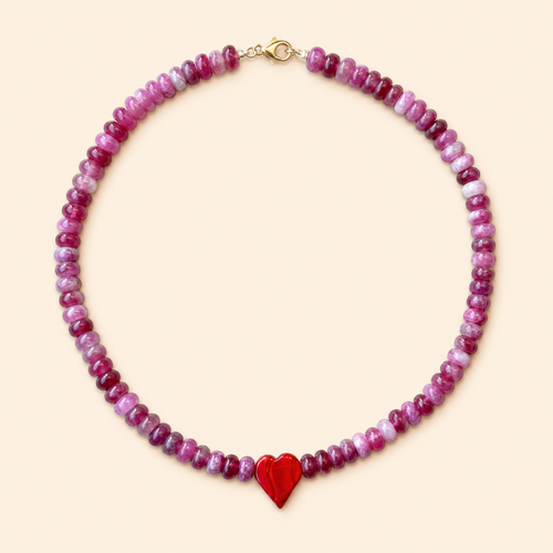 שרשרת BERRY HEART מאבני ג׳ייד עם תליון לב אדום בעבודת יד