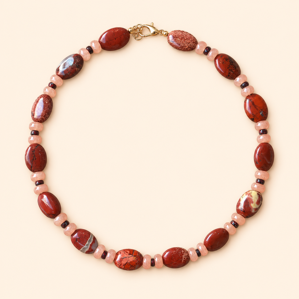 TERRA GLOW Necklace — שרשרת ג׳ספר וג׳ייד בגוני אדמה ואפרסק עם חרוזי זכוכית