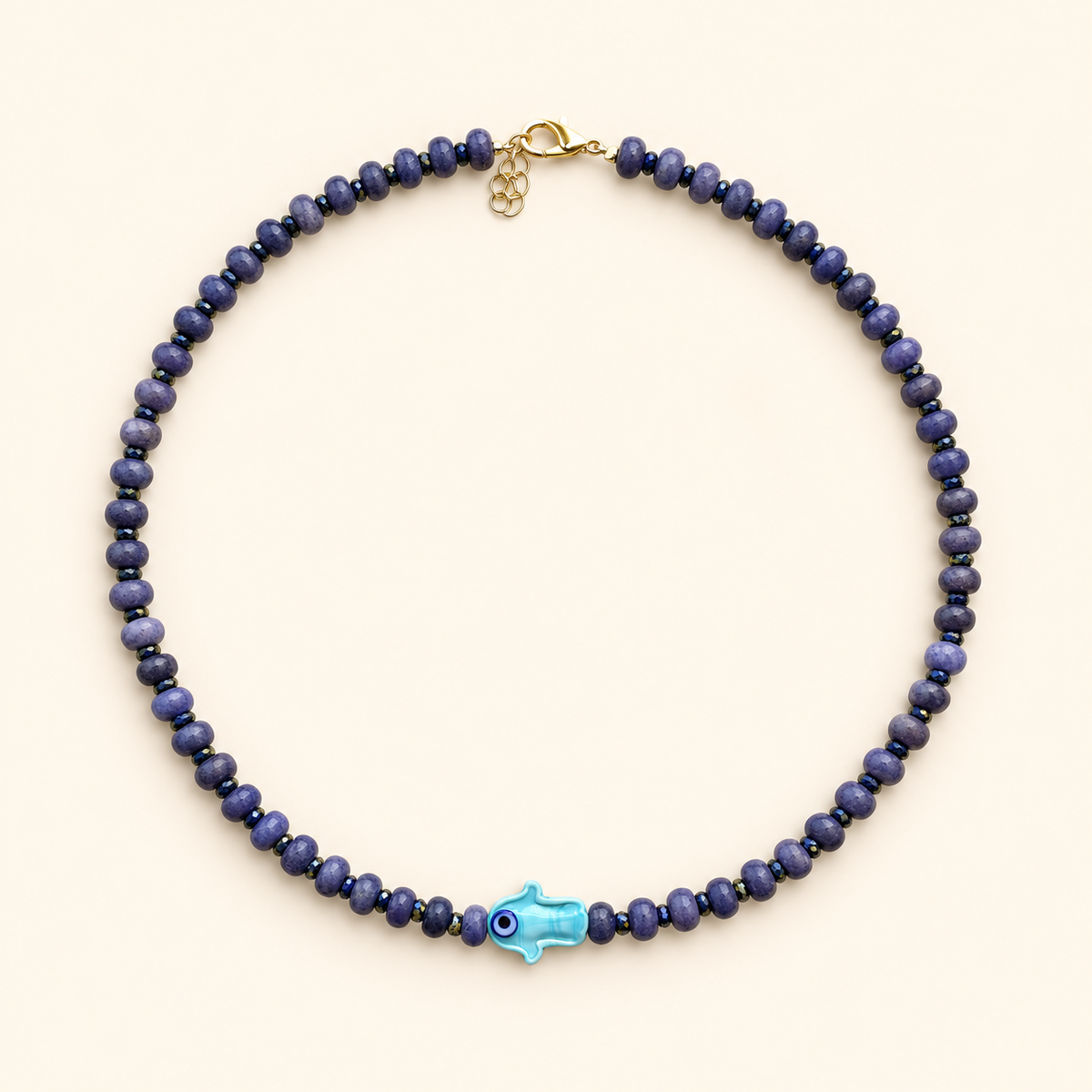 שרשרת VIOLET CHARM מאבני ג׳ייד וחרוזים יפניים עם תליון חמסה